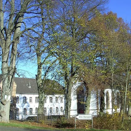 ホテル Restaurant Schmidter Bauernstube ニデッケン