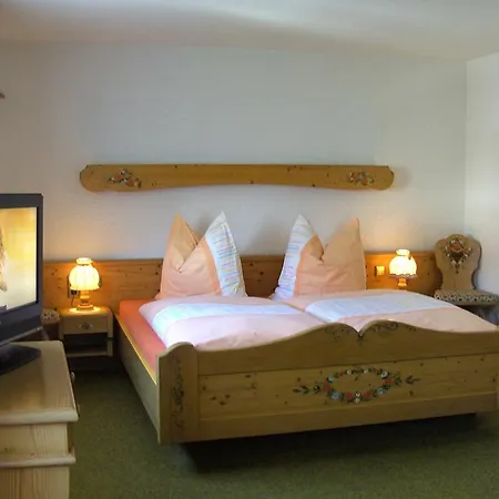 Restaurant Schmidter Bauernstube ホテル ニデッケン