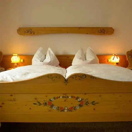 ホテル Restaurant Schmidter Bauernstube ニデッケン